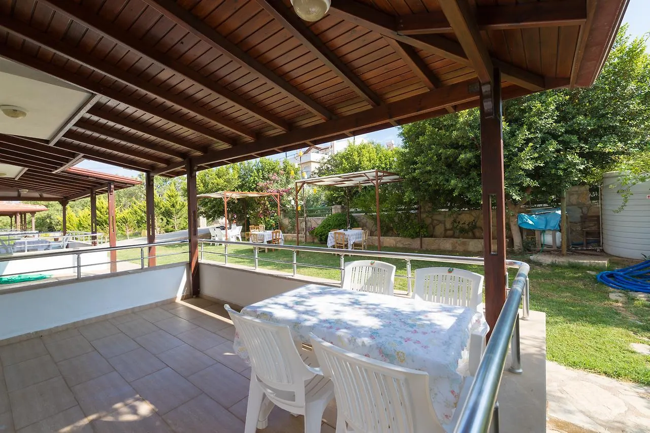 Gebora Suits & Tatil Evleri Palamutbuku