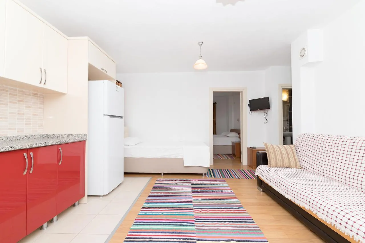 Gebora Suits & Tatil Evleri Palamutbuku Apartment